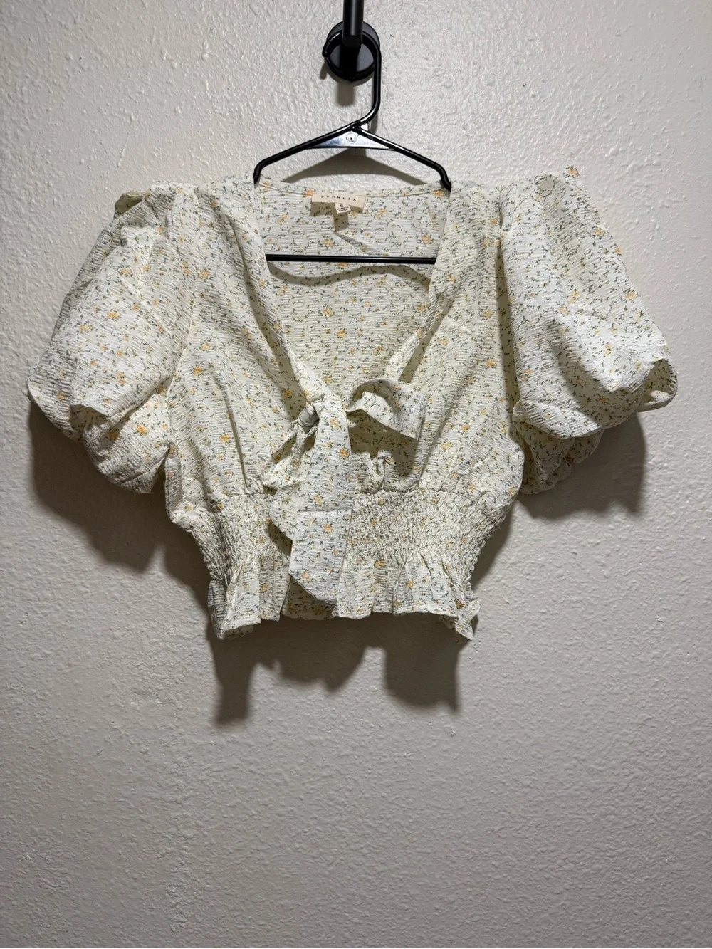 Promesa Floral Tie-Front Puff Sleeve Crop Top - Cream with Yellow Accents